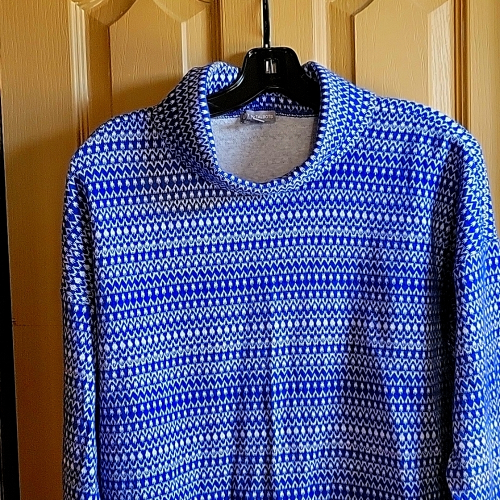 TALBOTS NWOT  BLUE & WHITE TURTLENECK SWEATER W/ BANDED BOTTOM HEM W/SLITS